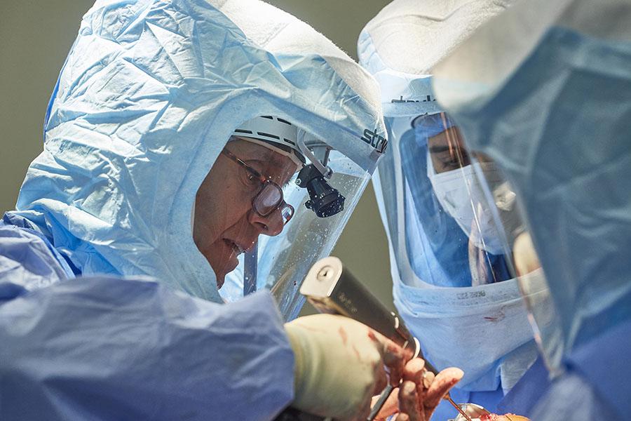 Dr. Lorei performing orthopaedic surgery