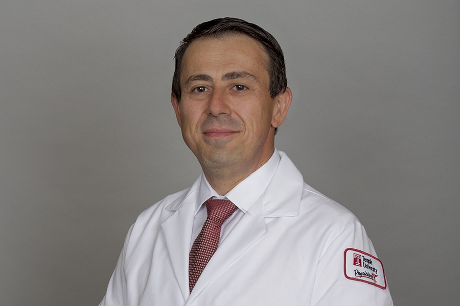 Dr. Antonio Di Carlo, Chief of Abdominal Organ Transplant Surgery at the Lewis Katz School of Medicine and Surgical Director of Kidney, Liver, and Pancreas Transplantation at Temple University Hospital, and one of the surgeons who performed TUH’s 1,000th kidney transplant.