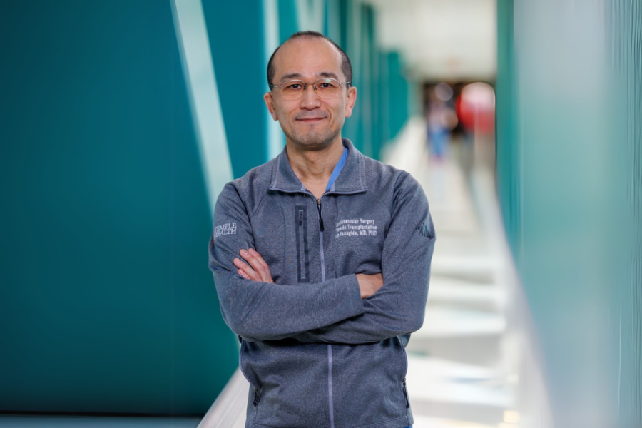 Dr. Roh Yanagida, Director of the ECMO Program, Surgical Director of Heart Transplant, and Associate Professor in the Division of Cardiovascular Surgery.