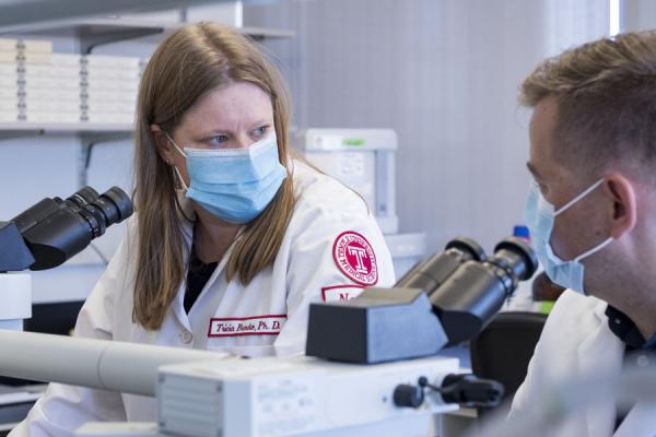 Tricia Burdo, PhD, conducting HIV research