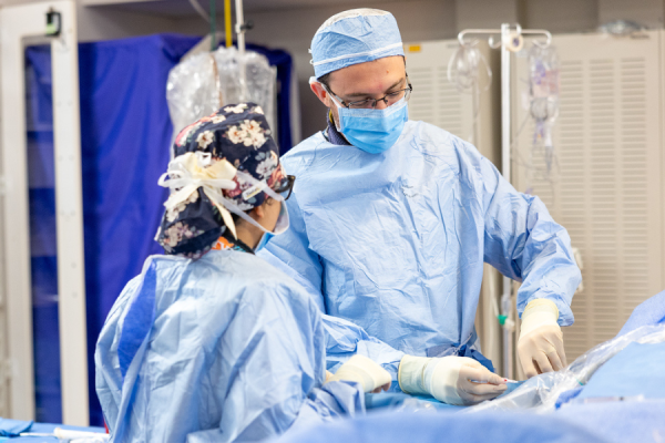 Dr. Vladimir Lakhter (right) uses the Javelin catheter during a procedure.